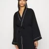 Anna Field Amanda Satin Dressing Gown - Badekåpe - Black -Anna Field c8514e45c9704a56b441d86f6c913dc1