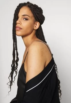 Anna Field Amanda Satin Dressing Gown - Badekåpe - Black -Anna Field eed1478cfddd45b9a2232895a3abc79a